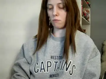 Chaturbate Live Sex Cam of summerbluesky
