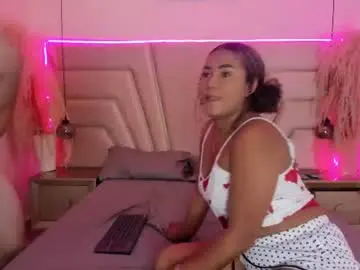 Chaturbate Best live sex cam show of luna_and_axell