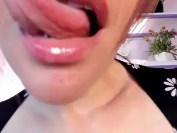 Chaturbate Nude Webcam of milenahot__69