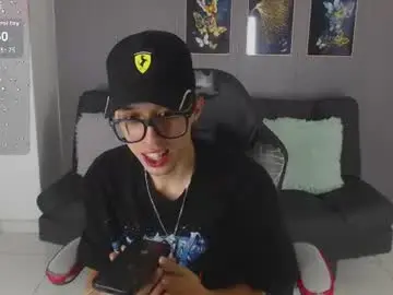 Chaturbate Private Sex Chat of skinny_bigcock20