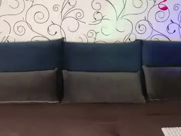 Chaturbate Live Sex Cam of mari_pussik