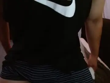 Chaturbate Watch Live Sex Cams of muscle_cock32