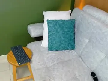 Chaturbate Live Sex Cam of abril_bianchi