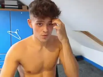 Chaturbate Live Porn of adr_twink