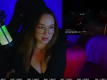 Chaturbate Free Live Porn of emili1_bc