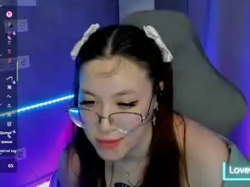 Chaturbate Adult Webcams of kira_be11