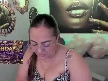Chaturbate Live Sex Cam of marianalopez81