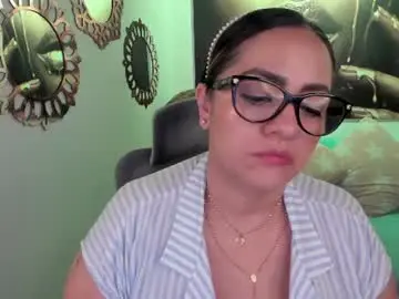 Chaturbate Nude Webcam of marianalopez81