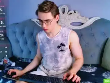 Chaturbate Free Porn Cam of simonwarner