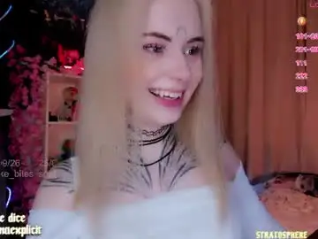 Chaturbate Live Sex of snake_bites