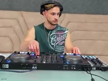 Chaturbate Best live sex cam show of axel_porn_1