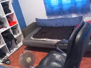 Chaturbate Best live sex cam show of ravingr3d3