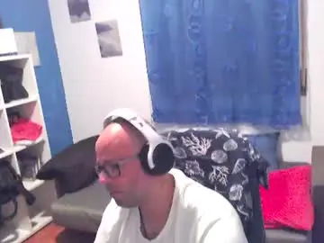 Chaturbate Live Porn of ravingr3d3