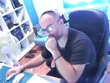 Chaturbate Sex Chat of ravingr3d3