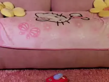 Chaturbate Nude Webcam of i_am_miuu