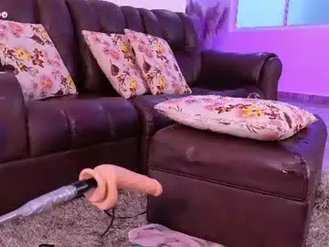 Chaturbate Live Sex Cam of lara_giraldo
