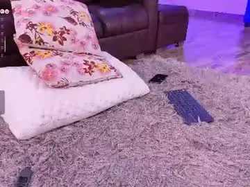 Chaturbate Adult Video Chat of lara_giraldo