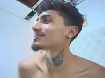 Chaturbate Live Sex Cam of viperlean_