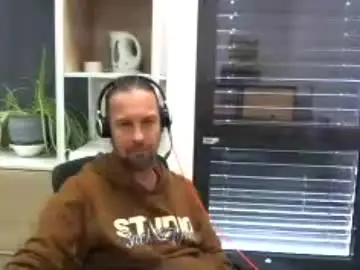Chaturbate Free Porn Cam of moi9876543210