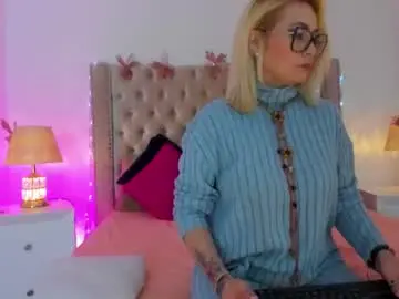 Chaturbate Adult Webcam of candiegilson__