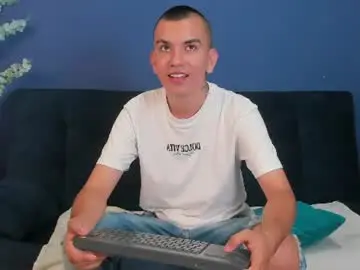 Chaturbate Best live sex cam show of rowancley