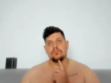 Chaturbate Best live sex cam show of famousboy1