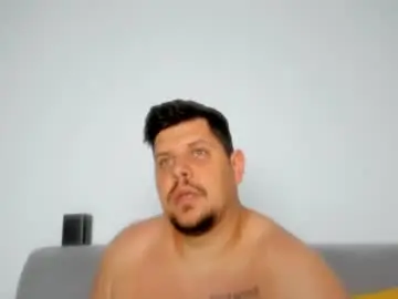 Chaturbate Adult Video Chat of famousboy1