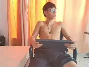 Chaturbate Free Live Porn of lenny_knox2