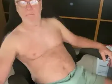 Chaturbate Live Sex Cam of naughtydaddyla