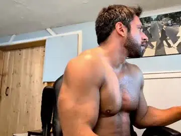Chaturbate Best Webcam of pizza_biceps