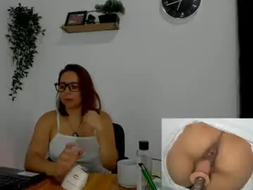 Chaturbate Nude Webcam of isabella_sweett_