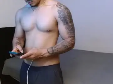 Chaturbate Live Sex Cam of m1chaelx_