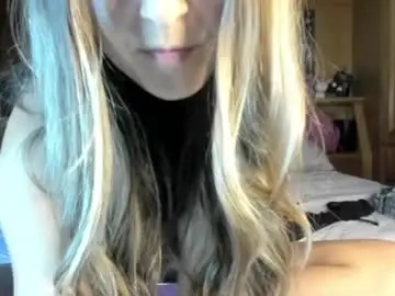 Chaturbate Live Sex Cam of mariahpinkkitty