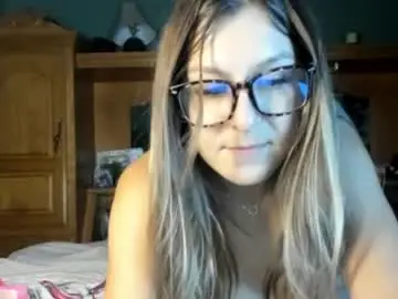 Chaturbate Live Sex Cam of mariahpinkkitty