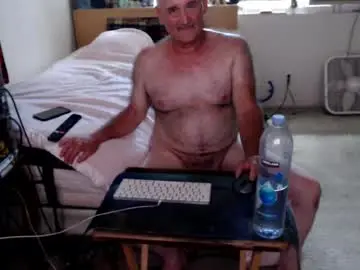 Chaturbate Best live sex cam show of guitarsexgod2