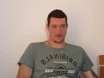 Chaturbate Adult Video Chat of tattooedhunk_