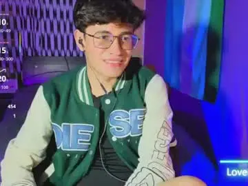 Chaturbate Sex Chat of angelito18_twink