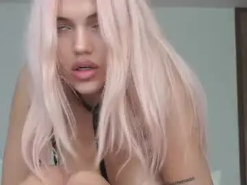 Chaturbate Live Sex Cam of milabunny_