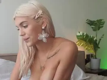 Chaturbate Live Sex Cam of milabunny_