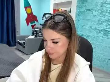 Chaturbate Free Porn Cam of hollyzwilling