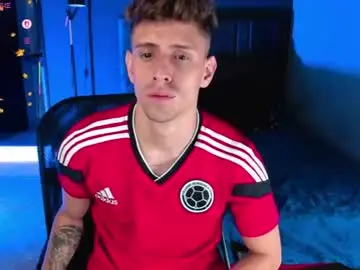 Chaturbate Live Sex Cam of jasper__jones
