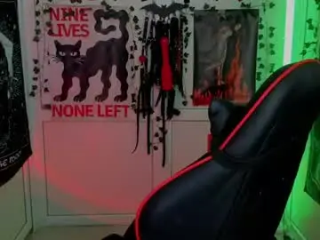 Chaturbate Live Sex Cam of kinkysuka_