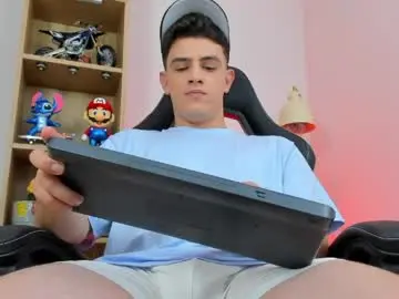 Chaturbate Sex Chat of mikecooper_