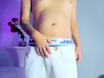 Chaturbate Live Sex Cam of angelblue__