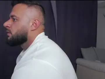 Chaturbate Free Live Porn of rickymiami1