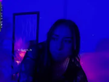 Chaturbate Live Sex Cam of anne_honey55