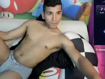 Chaturbate Best live sex cam show of miguelwin3