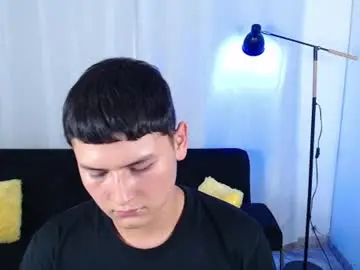 Chaturbate Live Sex Cam of estebancum18