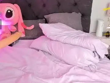 Chaturbate Live Sex of evelynhoward23
