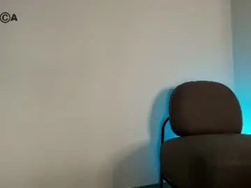 Chaturbate Free Porn Cam of hollyextra